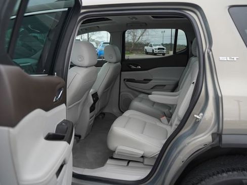 Used 2019 GMC Acadia SLT image 15