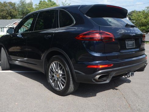 Used 2016 Porsche Cayenne AWD/4WD image 22
