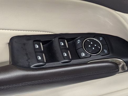 Used 2019 Lincoln MKC Reserve w/ MKC Climate Package image 17