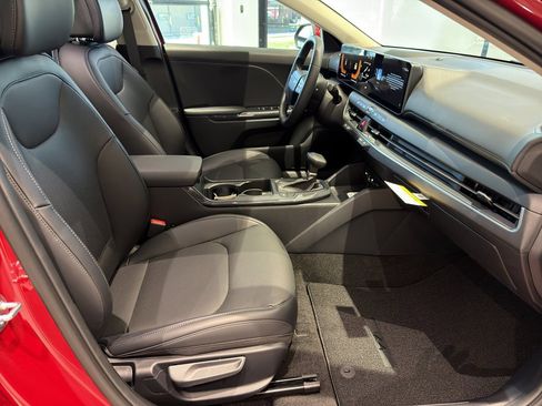 New 2026 Kia K4 EX image 24
