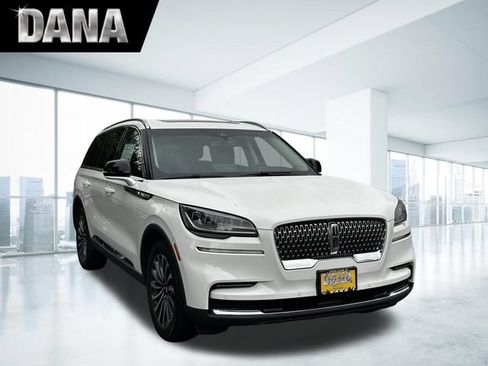 Certified 2023 Lincoln Aviator AWD w/ Premium Package image 1