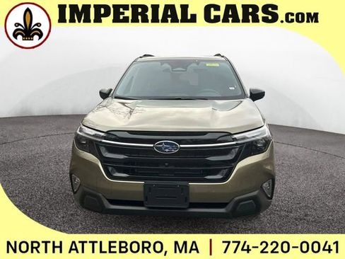 New 2025 Subaru Forester Touring image 4
