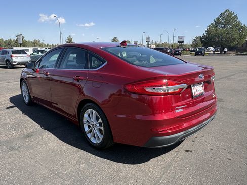 Used 2019 Ford Fusion SE image 5
