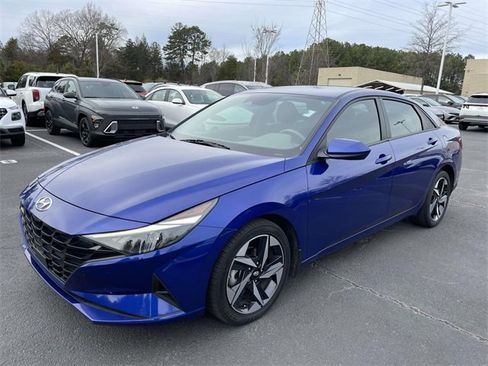 Certified 2023 Hyundai Elantra SEL w/ Convenience Package image 4