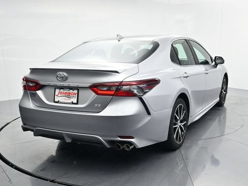 Used 2024 Toyota Camry SE FWD image 6