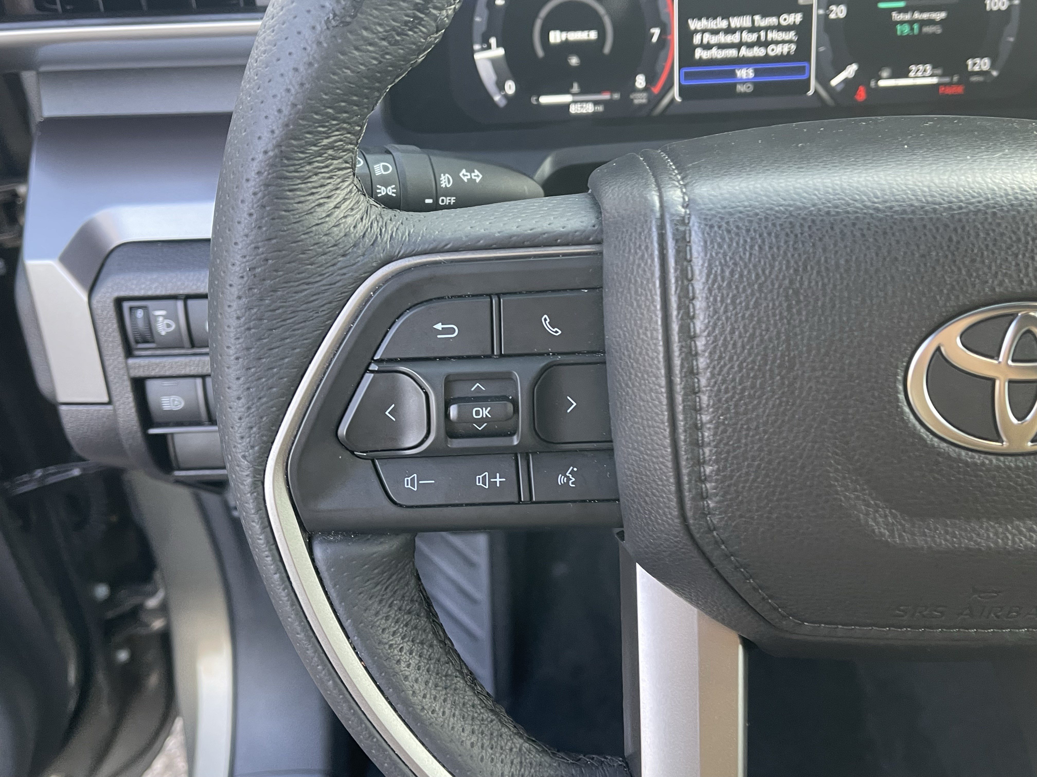 Certified 2025 Toyota Tacoma TRD Off-Road AWD/4WD image 20