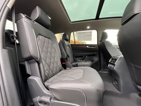 New 2026 Volkswagen Atlas SEL Premium R-Line image 15