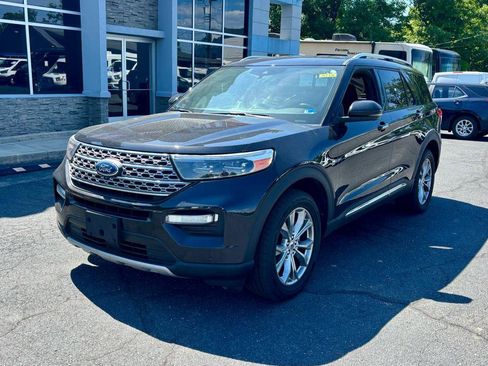 Used 2020 Ford Explorer Limited AWD/4WD image 2