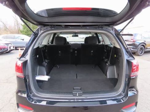 Used 2019 Kia Sorento LX image 12
