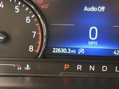 Used 2023 Ford Explorer XLT w/ Equipment Group 202A AWD/4WD image 21
