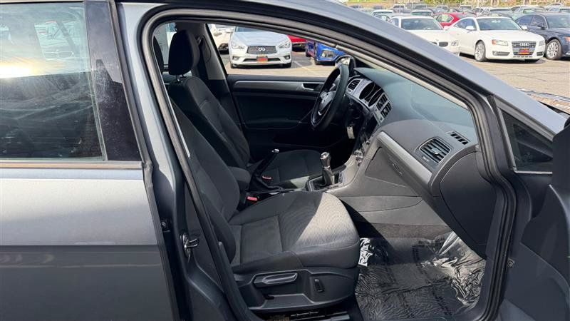 Used 2016 Volkswagen Golf S FWD image 5