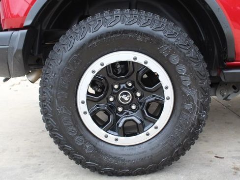 Used 2021 Ford Bronco Badlands w/ Sasquatch Package image 10