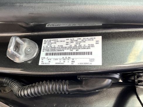 Used 2020 Ford Escape Titanium FWD image 36