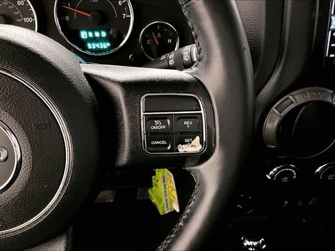 Used 2018 Jeep Wrangler Unlimited Sport S image 12