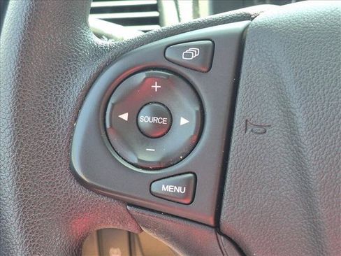 Used 2016 Honda CR-V LX image 10