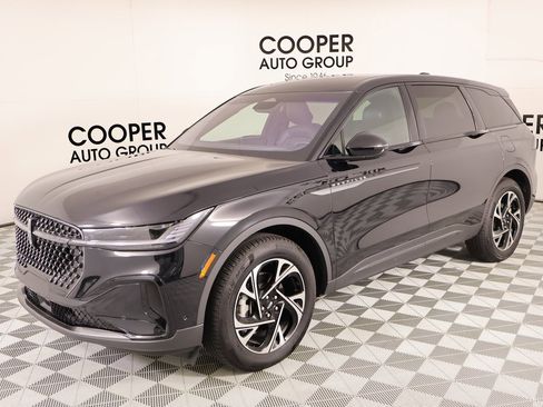 Certified 2024 Lincoln Nautilus Premier w/ Jet Appearance Package image 11