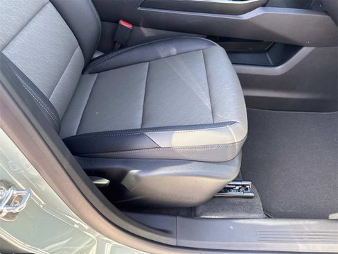 New 2026 Chevrolet Equinox LT w/ Convenience Package II image 27