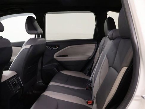 Certified 2025 Subaru Forester Limited image 29