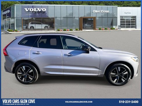 Used 2026 Volvo XC60 B5 Core w/ Climate Package image 3