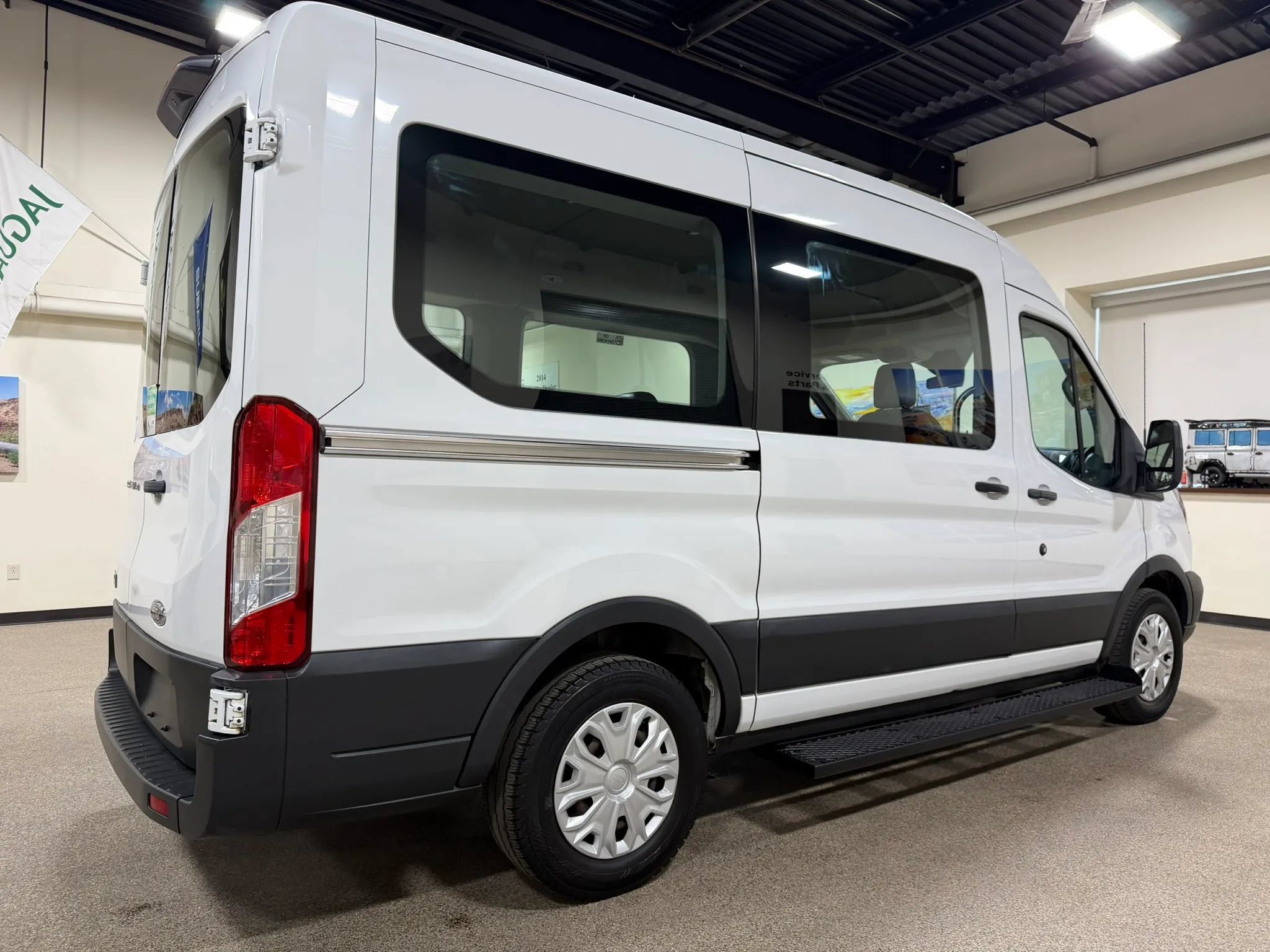 Used 2018 Ford Transit 150 XL RWD image 17