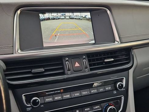 Used 2018 Kia Optima EX w/ Premium Package FWD image 17