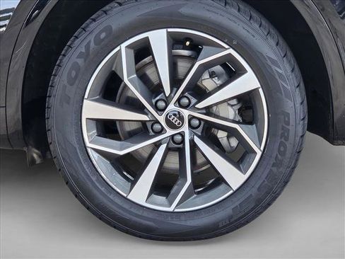 Certified 2023 Audi Q5 2.0T Premium Plus w/ Premium Plus Package AWD/4WD image 9