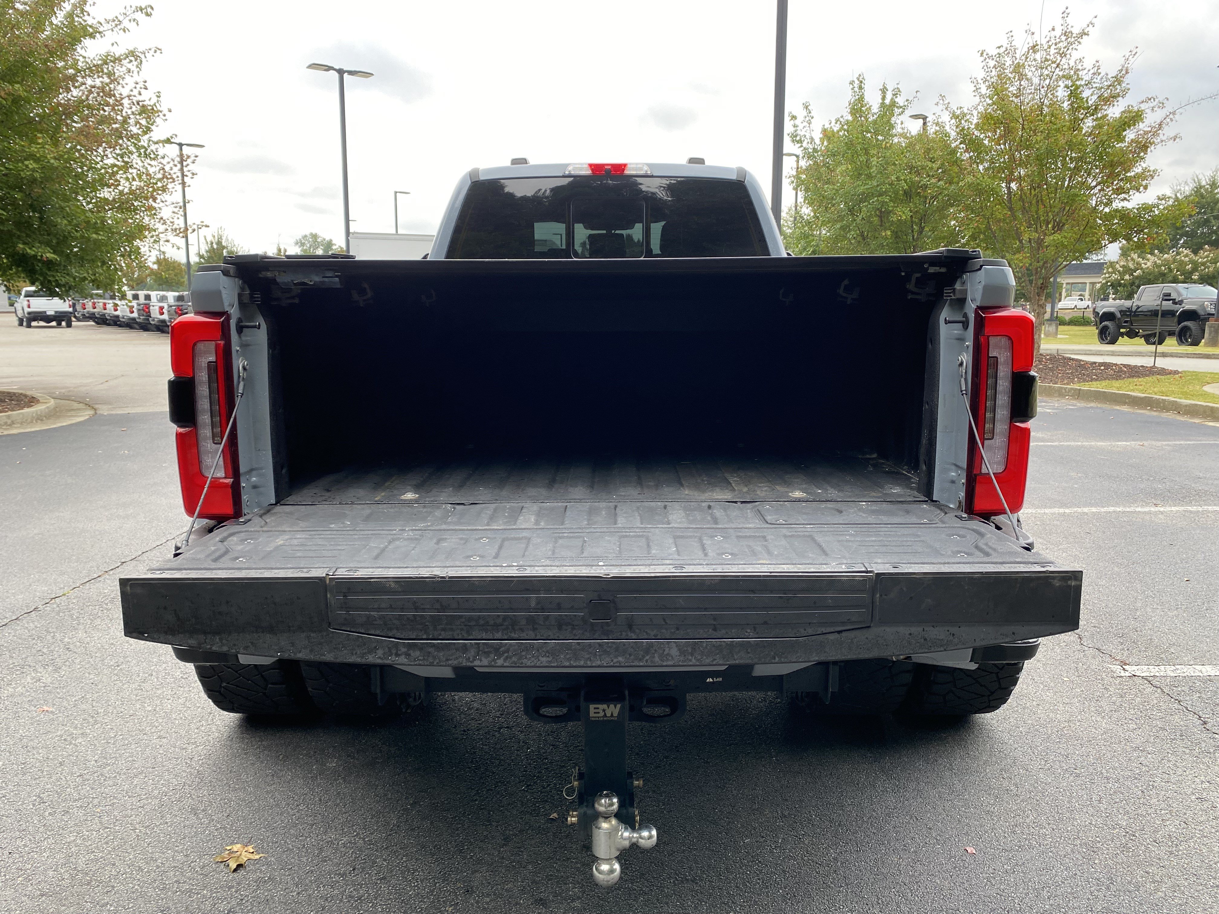 Used 2025 Ford F450 Platinum w/ FX4 Off-Road Package AWD/4WD image 11