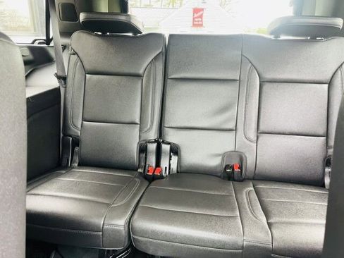 Used 2024 Chevrolet Tahoe Z71 w/ Luxury Package image 22