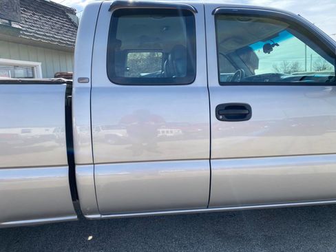 Used 2004 Chevrolet Silverado 1500 W/T image 50