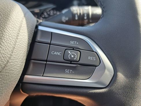 New 2026 Jeep Compass Latitude image 13