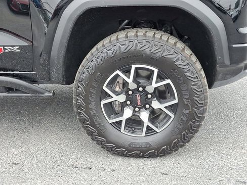 Used 2024 GMC Canyon AT4X image 8