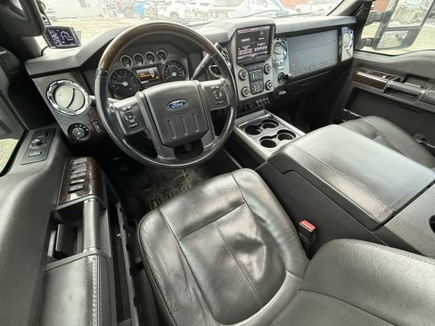 Used 2013 Ford F250 Platinum image 16