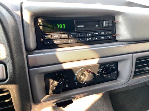 Used 1995 Ford F150 2WD Regular Cab image 18