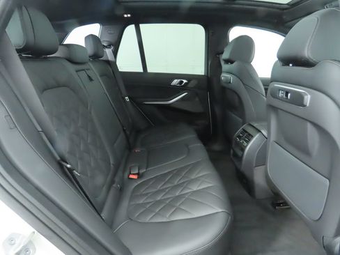 Used 2026 BMW X5 xDrive40i w/ Premium Package AWD/4WD image 24