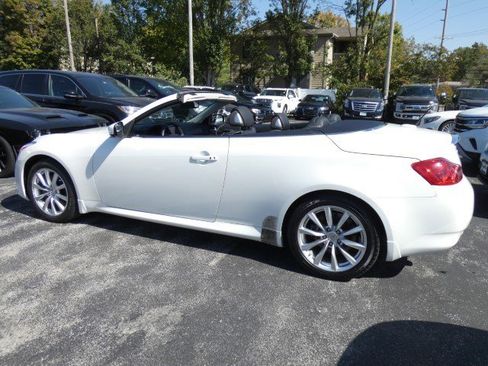 Used 2012 INFINITI G37 Convertible w/ Premium Pkg RWD image 9