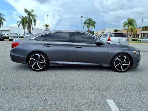 Used 2018 Honda Accord Sport image 8