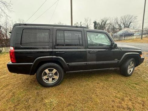Used 2007 Jeep Commander Sport image 10