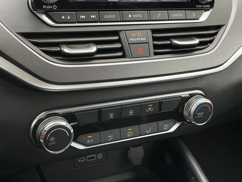 Used 2025 Nissan Altima 2.5 SR FWD image 18