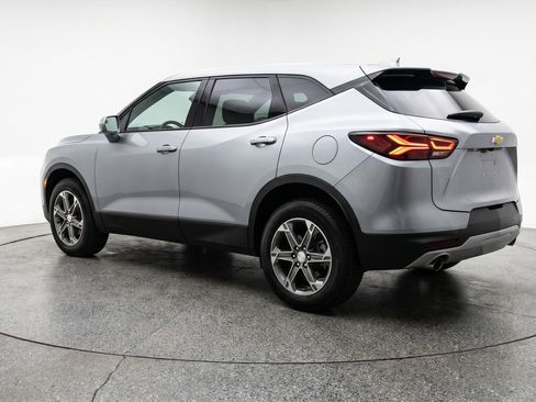 Used 2025 Chevrolet Blazer LT FWD image 6