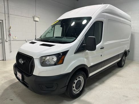 Used 2024 Ford Transit 250 148 High Roof RWD image 18