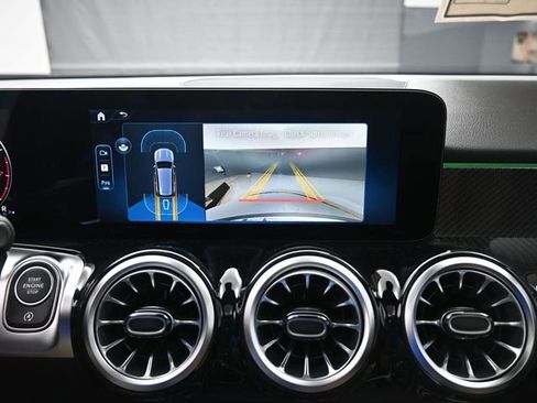 New 2026 Mercedes-Benz GLB 250 image 12