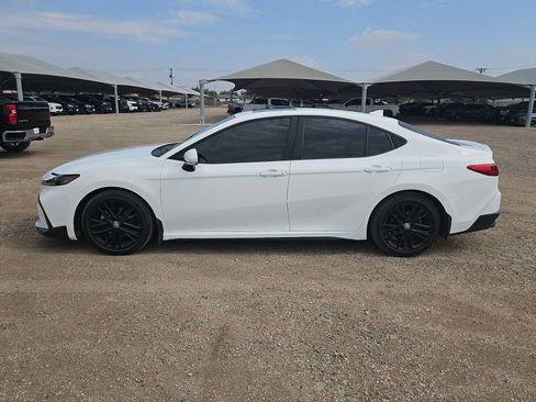 Used 2025 Toyota Camry SE w/ Multimedia Upgrade Package FWD image 5