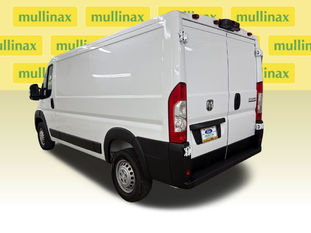 Used 2025 RAM ProMaster 2500 w/ Convenience Group FWD image 10