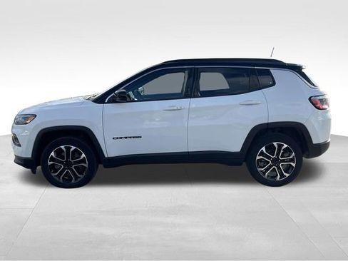 Used 2023 Jeep Compass Limited image 4