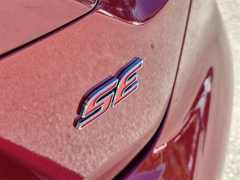 Used 2024 Toyota Corolla SE image 7