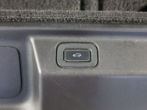 Used 2023 Land Rover Range Rover Long Wheelbase Autobiography AWD/4WD image 48
