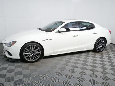 Used 2021 Maserati Ghibli S image 23