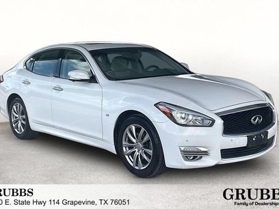 Used 2015 INFINITI Q70 3.7 w/ Technology Package