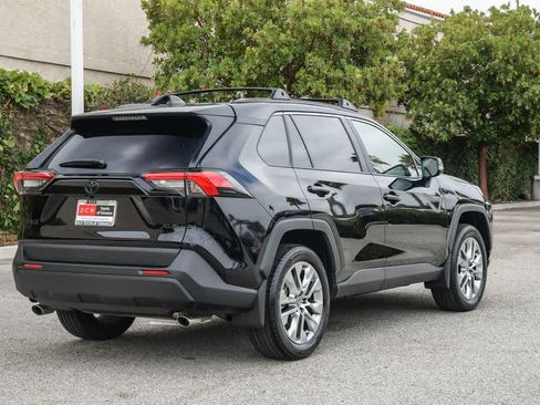 Used 2025 Toyota RAV4 XLE Premium w/ Weather Package FWD image 9