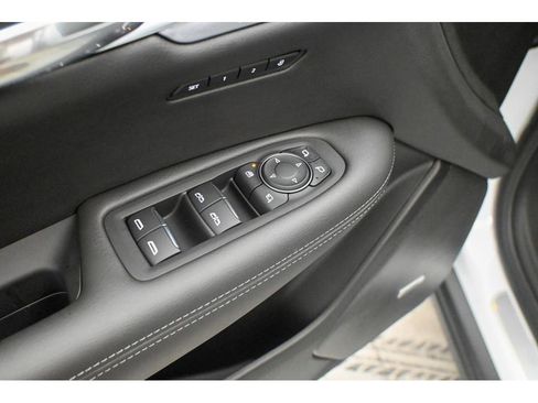 New 2025 Cadillac XT6 Sport w/ Technology Package image 17